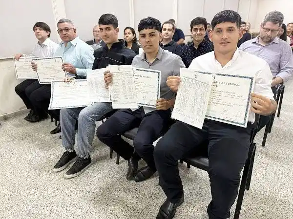 UNaF: primeros egresados de la Tecnicatura
Universitaria en Análisis y Diseño de Software