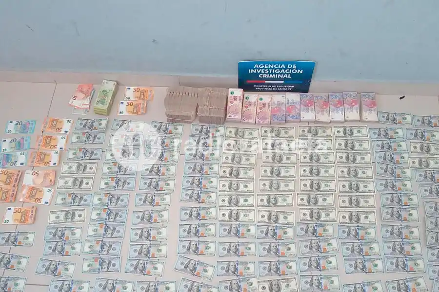 Secuestraron 11 mil dólares, 750 euros y 400 mil pesos luego de esclarecer un robo millonario en la región