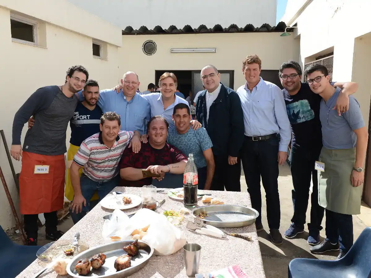 Almuerzo solidario de la comunidad religiosa San José Obrero 