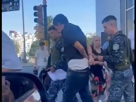 Los delincuentes estaban armados.