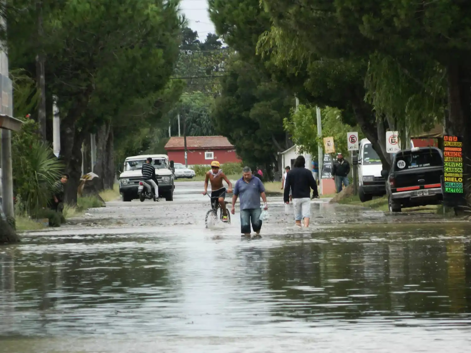 Video: Así fue la inundación que dejó destrozos y heridos en San Clemente
