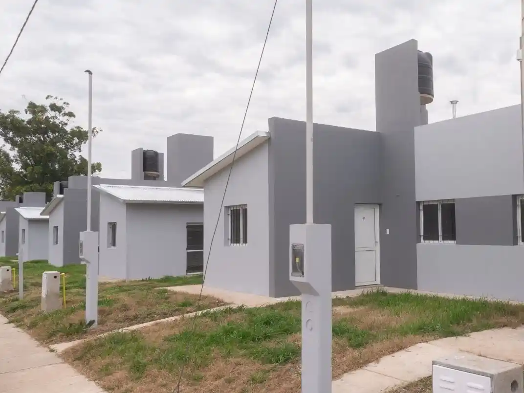 Avanza la construcción de viviendas del IAPV