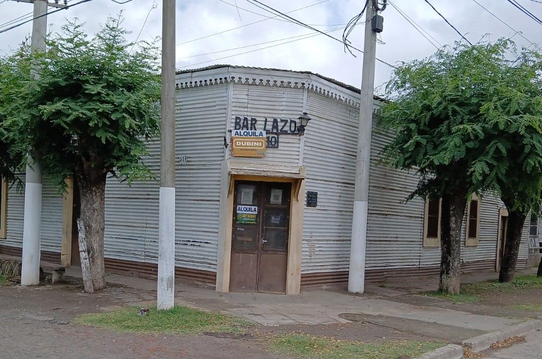 El Bar de Lazo, en Camelino y Rivadavia de Río Tala, ya tiene dos carteles que anuncia su alquiler