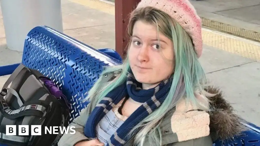 El trágico episodio ocurrió el 12 de agosto de 2023, cuando Emily Normandin-Parker regresaba a su hogar junto a una amiga.