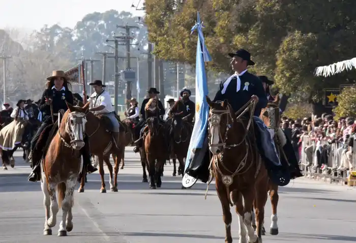Tandil celebró un nuevo aniversario de la Revolución de Mayo