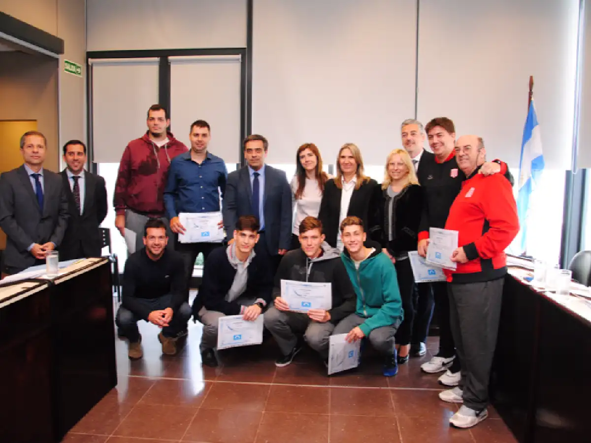 Distinguieron a los campeones U19 de San Isidro