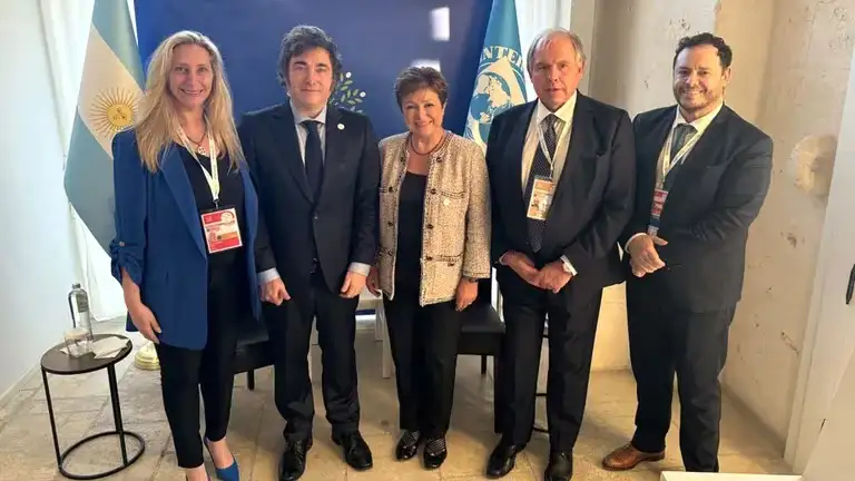 Karina y Javier Milei, Georgieva, Gerardo Werthein, embajador argentino en Estados Unidos, y Demian Reidel, asesor económico del Presidente