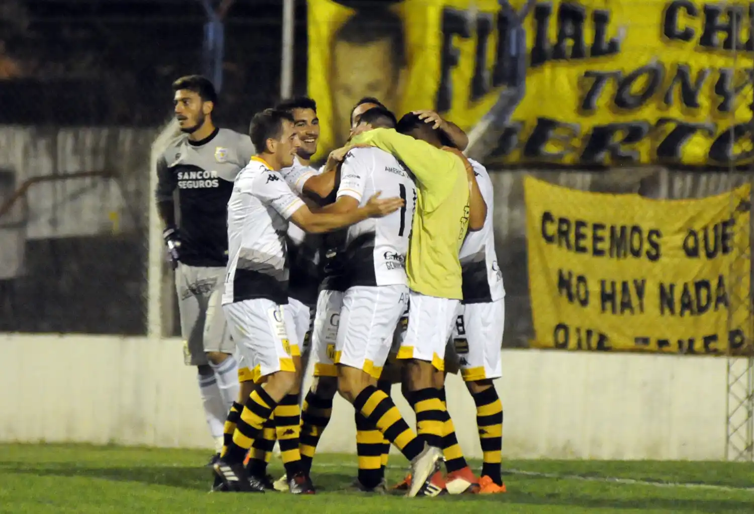 Santamarina se aferró a un triunfo necesario