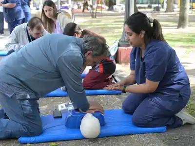 En la plaza San Martín se llevó a cabo una jornada de prevención cardiovascular