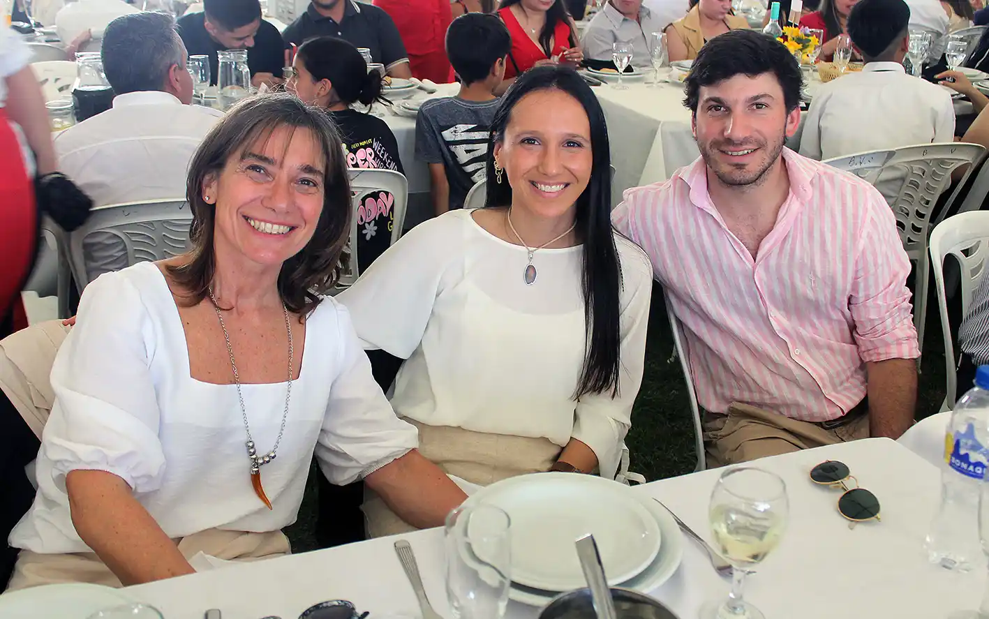 Gran almuerzo de Bomberos en imágenes