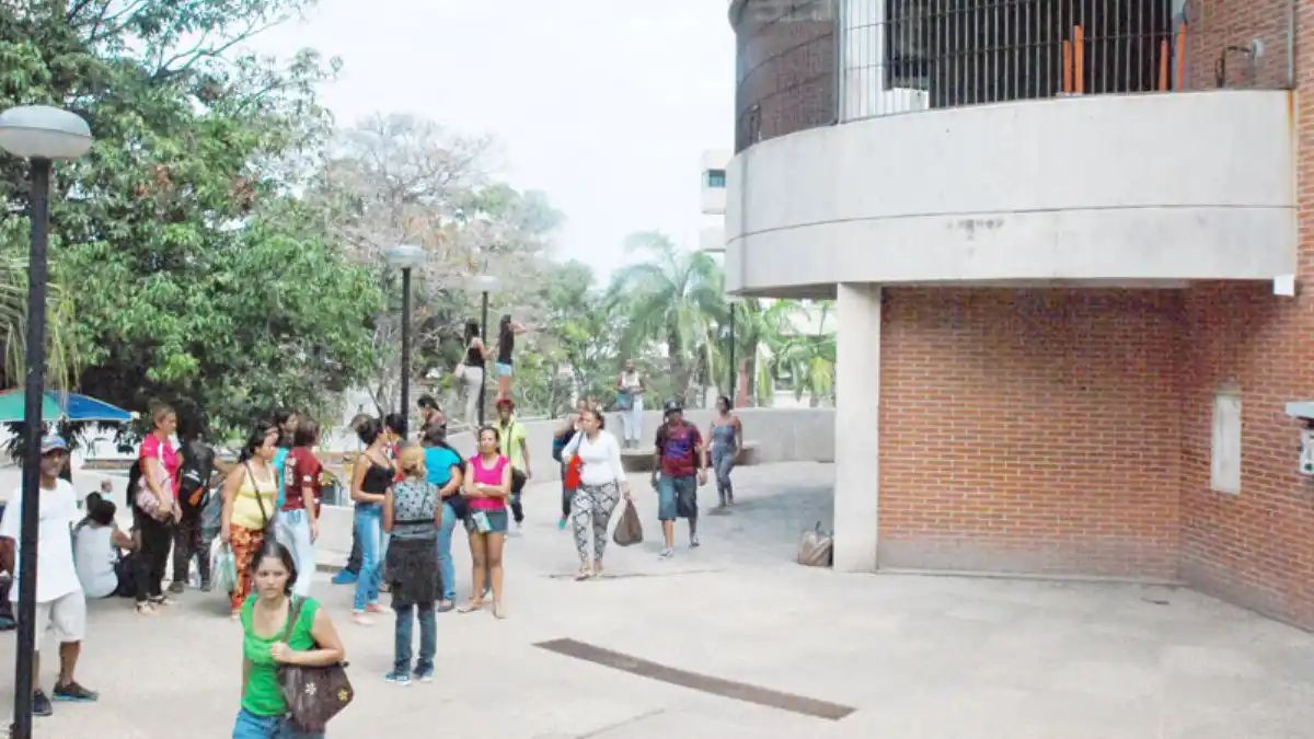 Motín en retén de Caraballeda: reos denuncian precarias condiciones de reclusión y se declaran en huelga de hambre