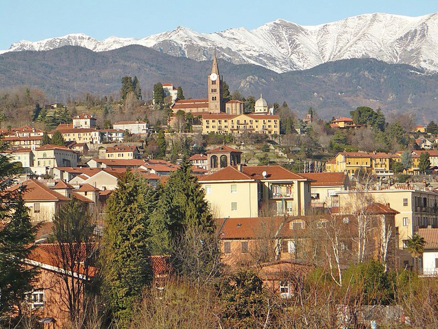 Pinerolo y su paisaje típico del Piamonte.