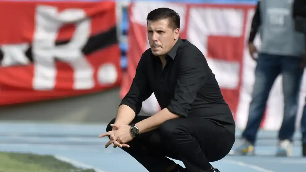 Juan Cruz Real dejó de ser el DT de América de Cali