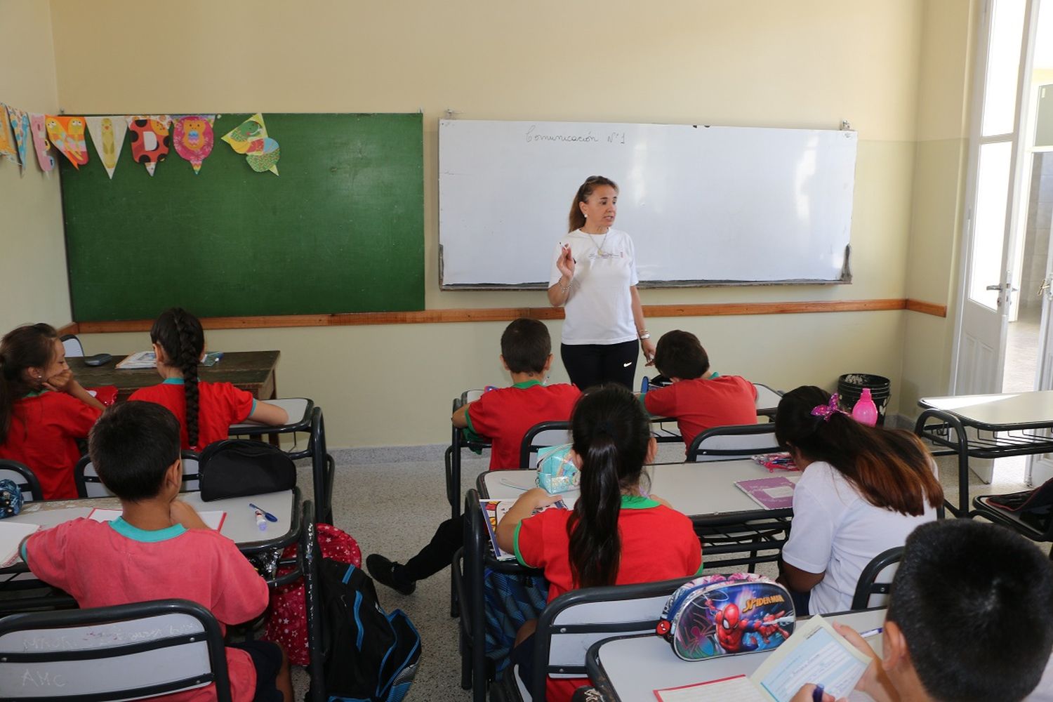 Después de tres días de paro, finalmente comenzaron las clases en la ciudad