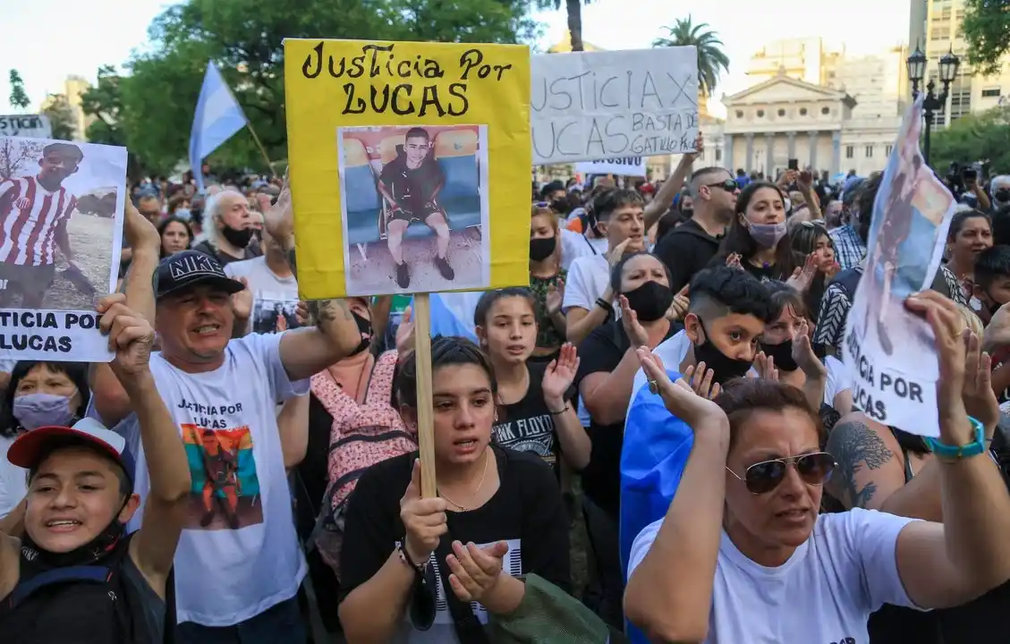 Condenaron al policía que plantó el arma en el caso Lucas González