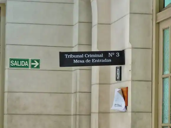 Pidieron 35 años de prisión para un hombre acusado de abusar de su nieta en Bahía Blanca