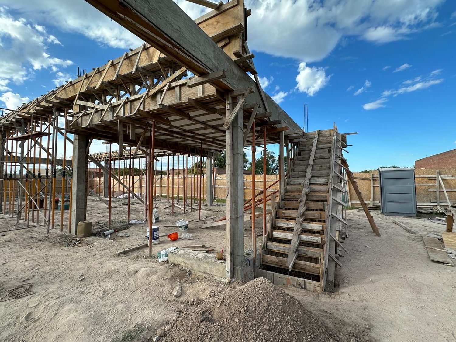 Avanza la construcción del edificio de Agrimensura de la Unicen financiado por el colegio profesional