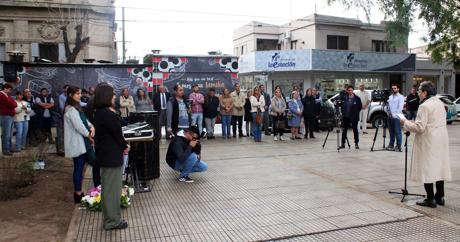 Aspecto de la ceremonia realizada en Plaza Constitución.