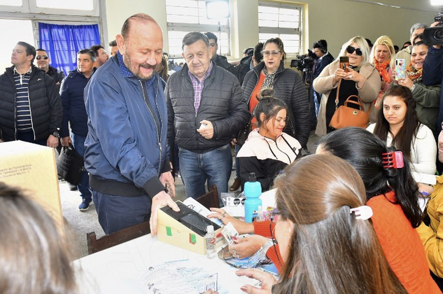 Con la prueba piloto del sistema biométrico, Gildo Insfrán votó en Laguna Blanca