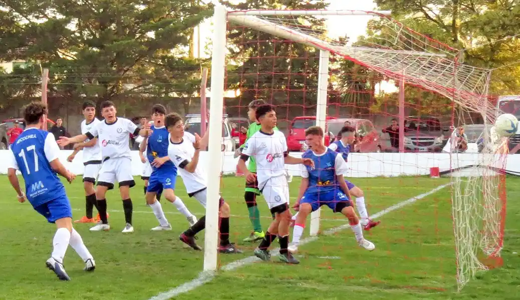 El Juvenil lo ganó sobre el final