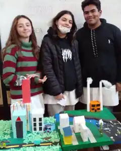 Verónica Gómez brindo una charla en la Escuela Normal