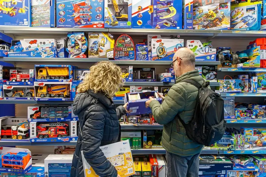 Los juguetes dominan las compras para el Día del Niño.