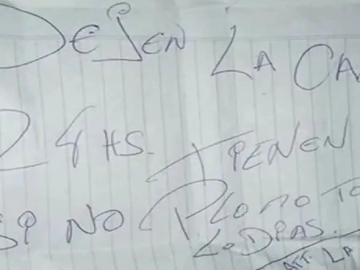 Sigue la violencia en Rosario: balearon una casa para pedir que les devuelvan un arma