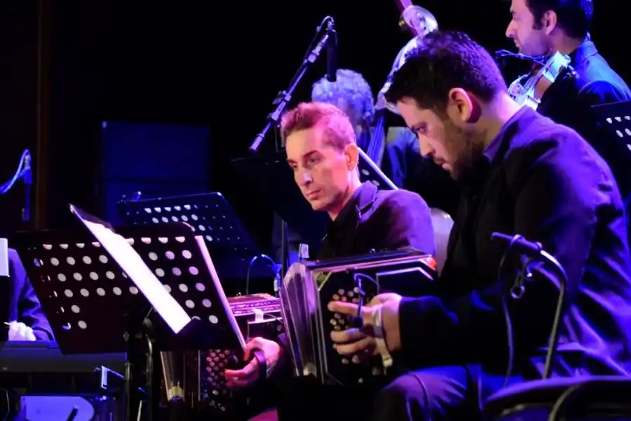 Martes 24: gala de víspera de 25 de Mayo en el Cine Belgrano