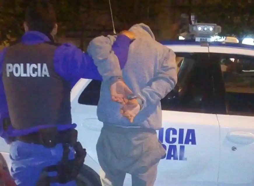 Intentó atropellar a los policías que quisieron interceptarlo