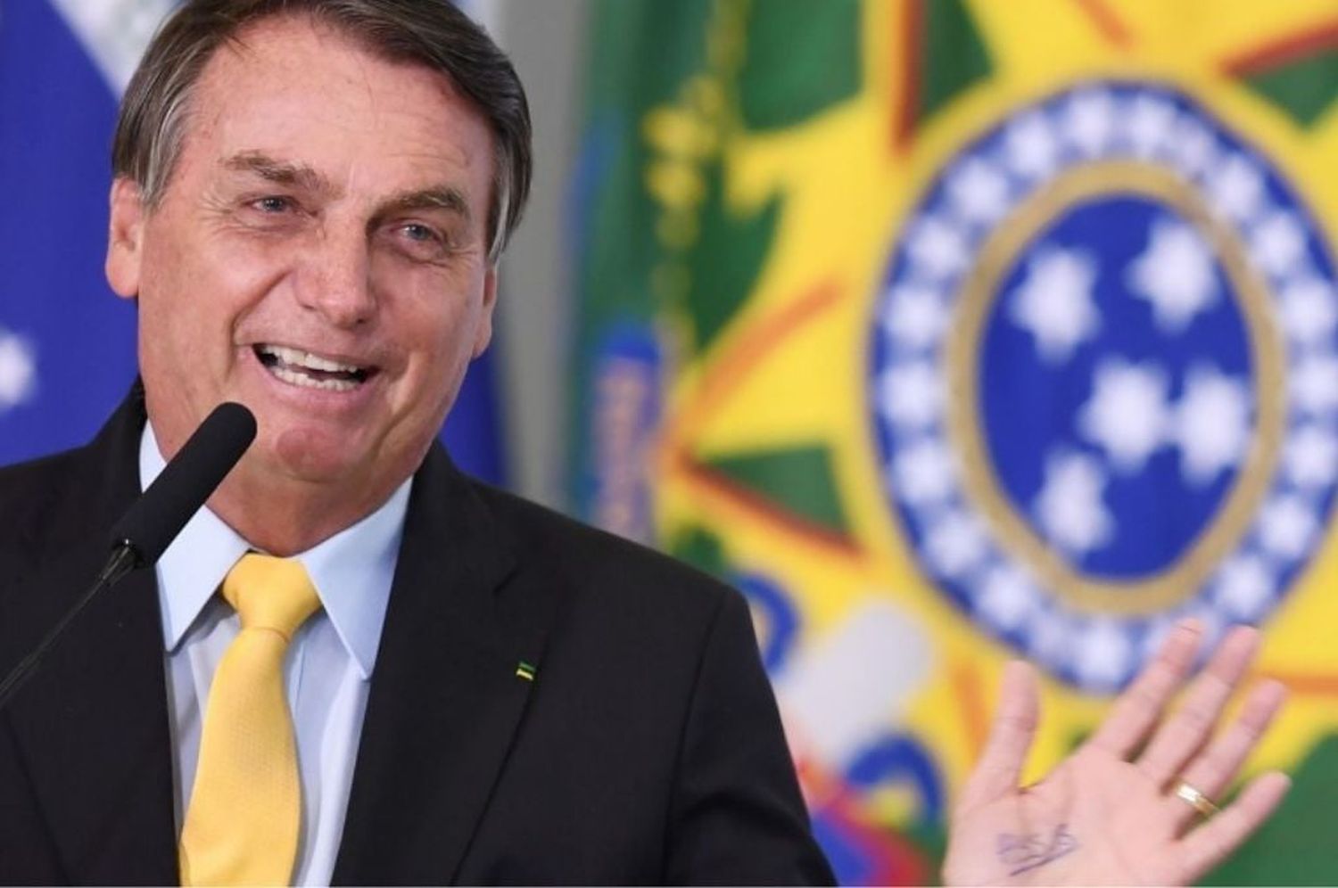 Bolsonaro: “Brasil está quebrado, no puedo hacer nada”