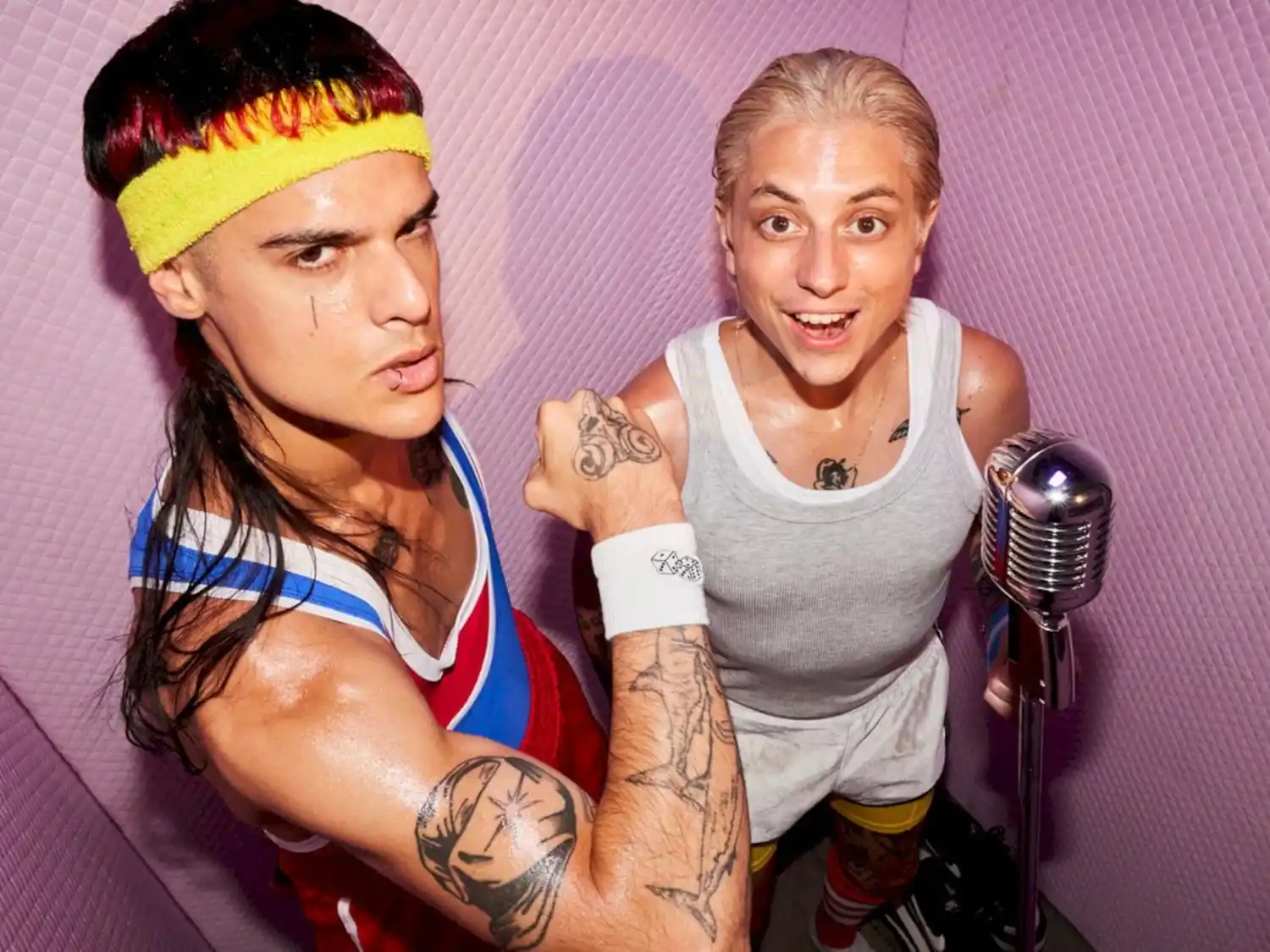 Paco Amoroso y Ca7riel llegan al show de Jimmy Fallon en EE.UU.