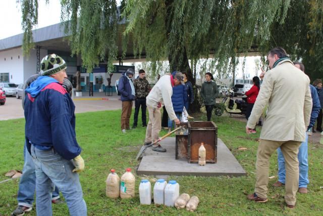 Semana del Ambiente: Se confeccionó un Banco de Pilas
