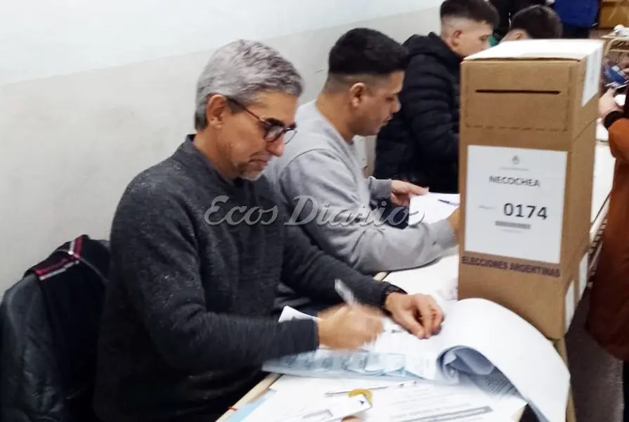 Presidente de mesa. Fue Gabriel Traversini