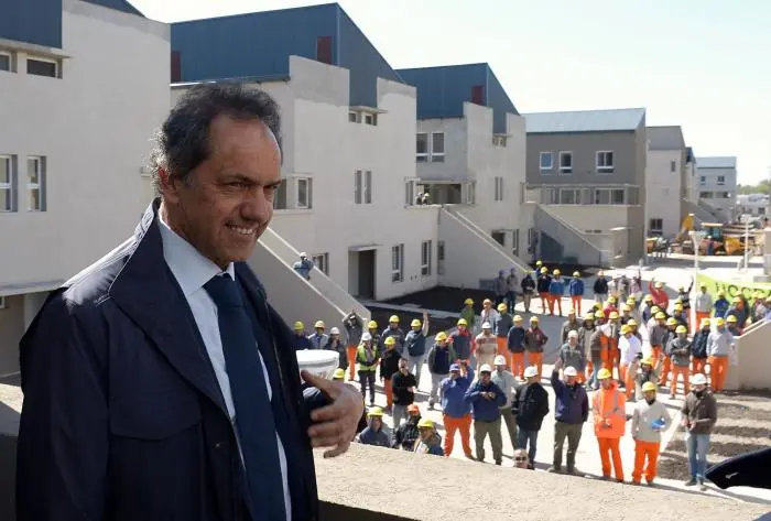 Scioli habló de la resolución de la ONU y mostró su propuesta educativa por Twitter