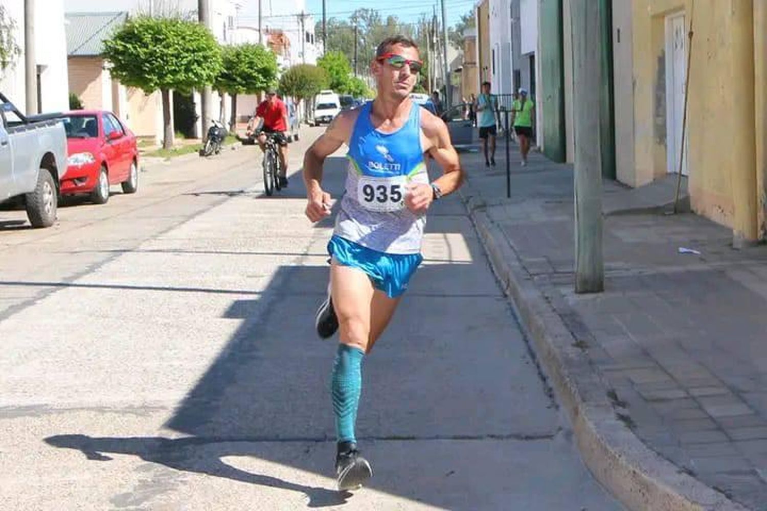 Otra vez el atleta Sergio Meoniz siendo protagonista de una prueba de aliento y en esta oportunidad fue en el circuito callejero de Victoria sobre la distancia de 10 kilómetros donde logró el tercer puesto.