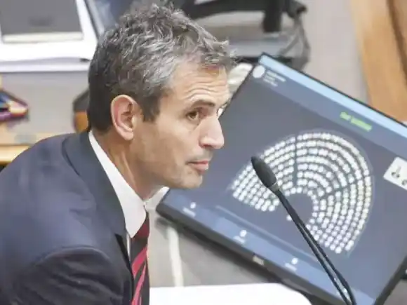 El Gobierno mantiene abiertas las sesiones extraordinarias hasta fin de año