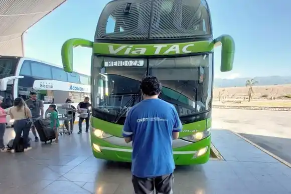 El Gobierno avanza con la desregulación del transporte de larga distancia: cuáles son los cambios