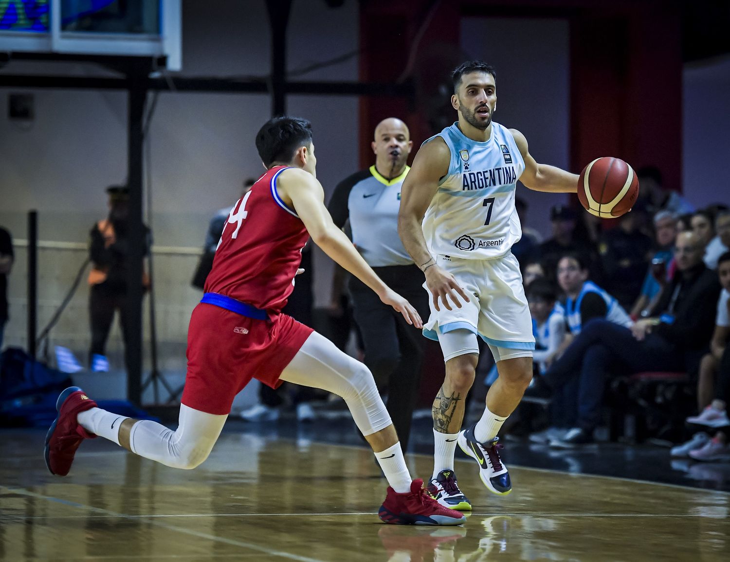 Con oficio, Argentina derrotó a Chile y clasificó a la final del Preolímpico en Santiago del Estero