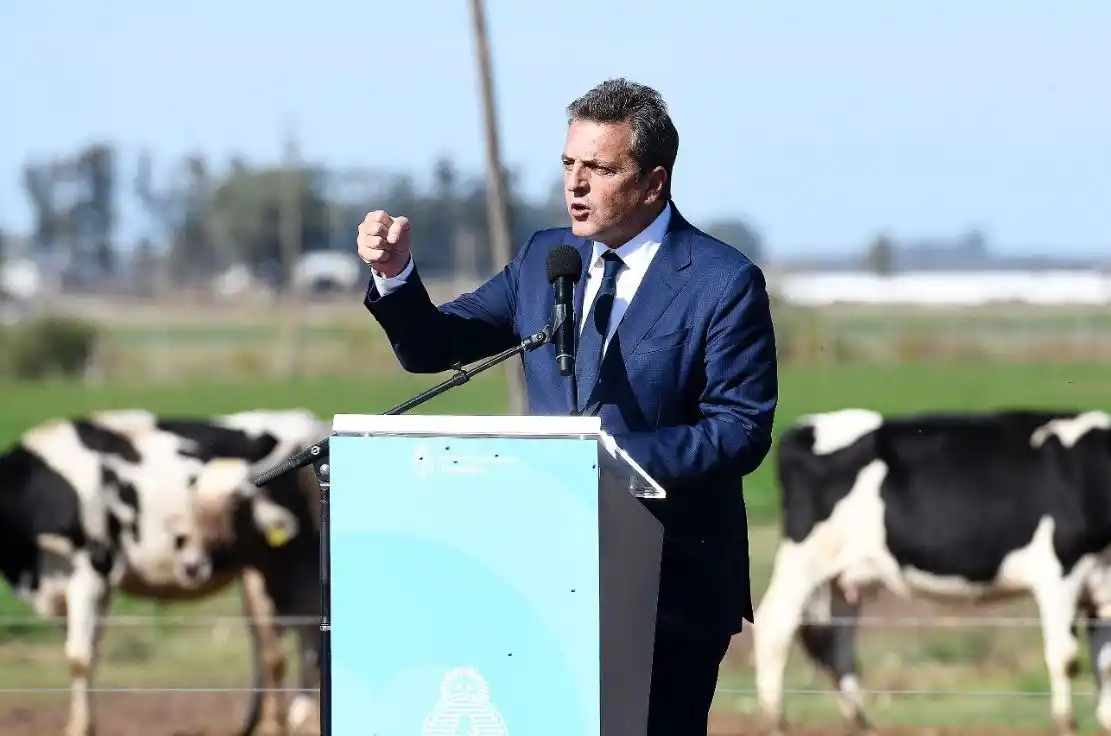 Paquete de medidas de Economía: consumo en cuotas, suba de tasa de interés y control de comercio exterior