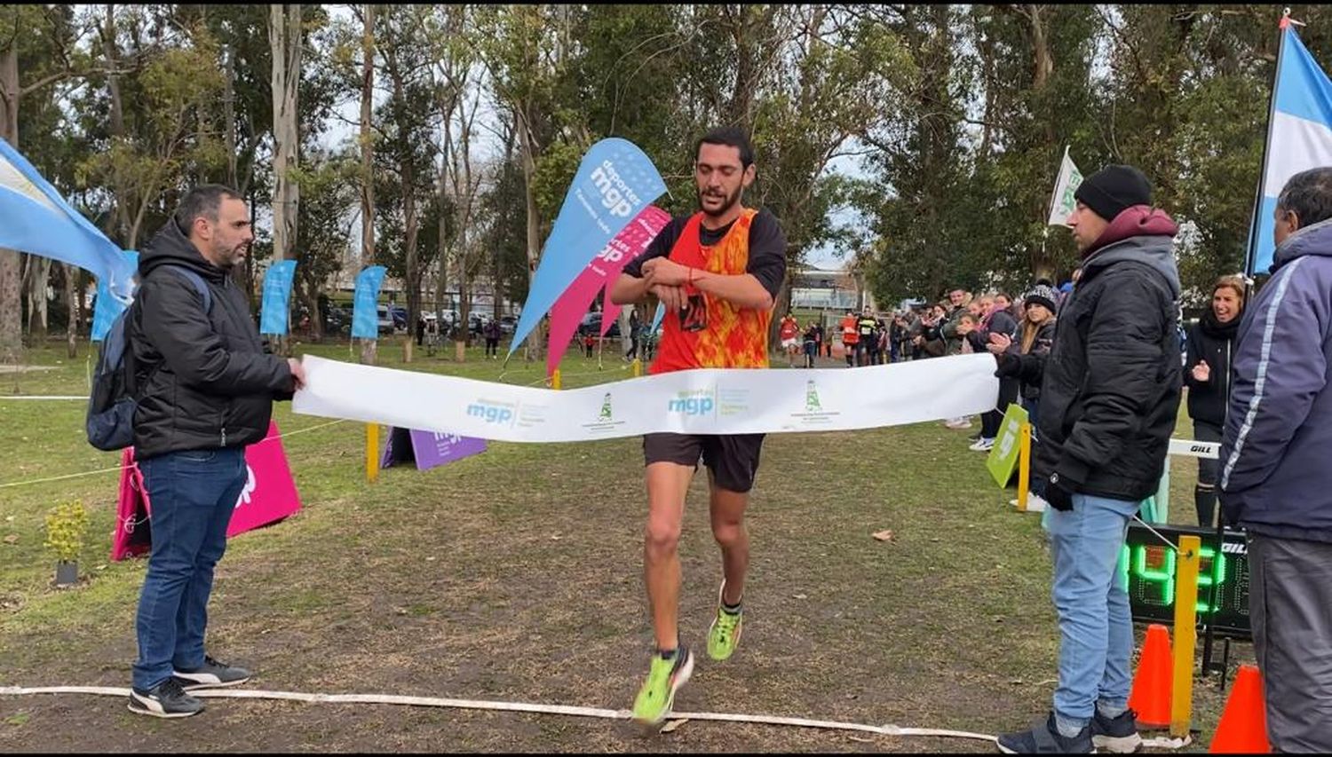 Levaggi y Monín ganaron la 1° fecha del Marplatense de Cross Country