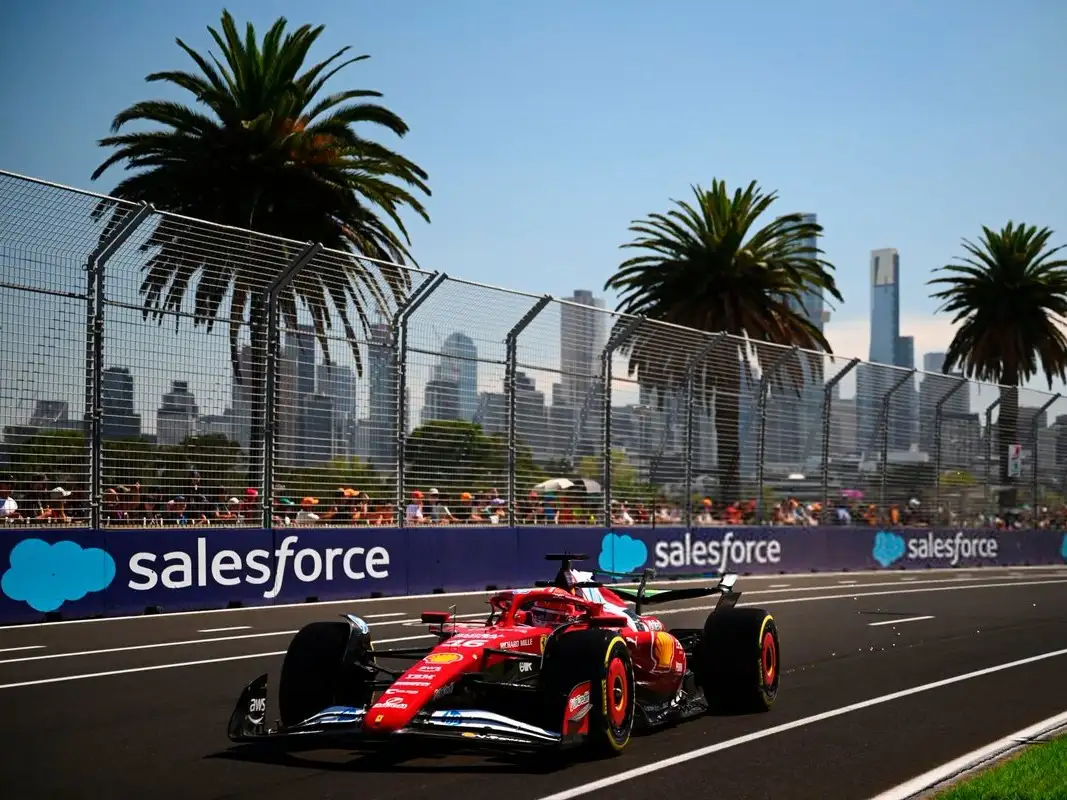 Leclerc puso adelante a la Ferrari en Australia.