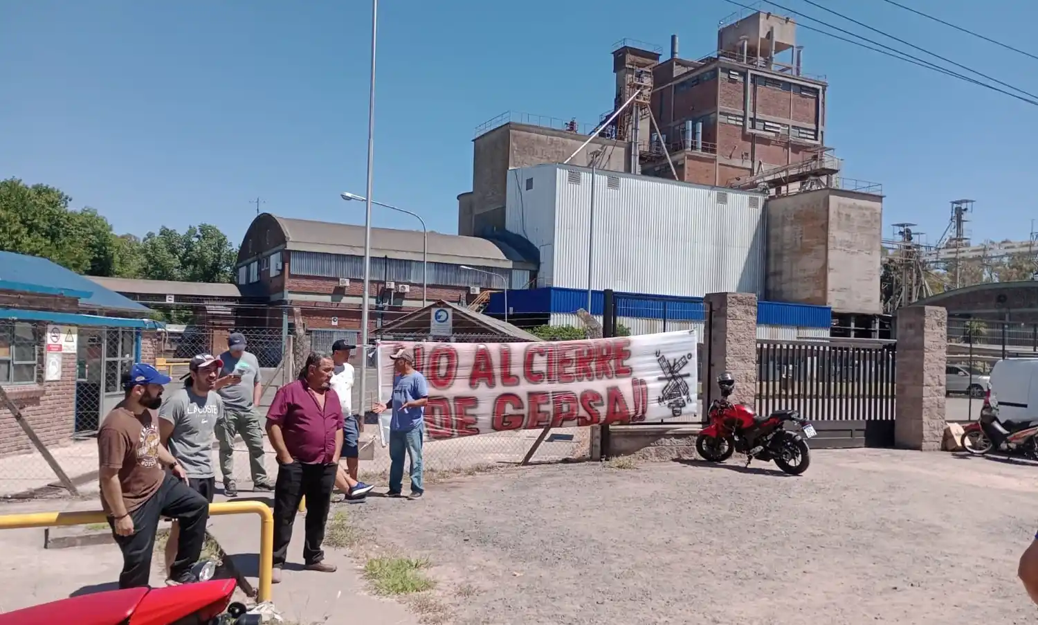 Empresa de Pilar confirma despidos por fuerte caída en las ventas