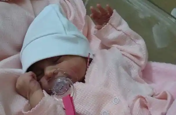 Nacimientos: bienvenida, Constanza