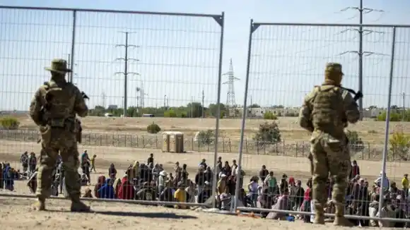 EL CALVARIO APENAS COMIENZA: Texas ha enviado 17.000 migrantes a 4 ciudades  