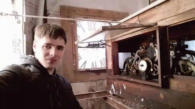 El Reloj Público de la Parroquia San Antonio
