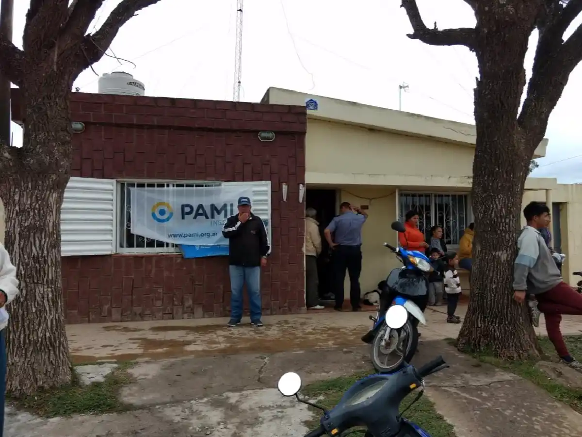  Vecinos de Acapulco y Veracruz  pudieron realizar trámites de  Pami sin salir de Josefina