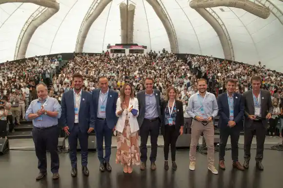 Ante mil trabajadores y equipos directivos, Katopodis planteó los desafíos a futuro para el Ministerio de Obras Públicas