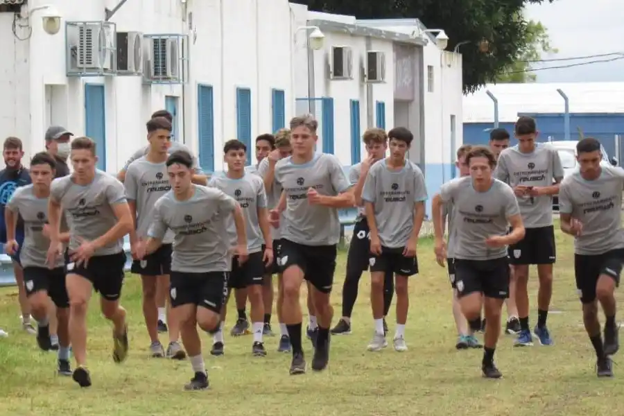 Vuelve a entrenar el Selectivo, el último paso de preparación de nuestros juveniles