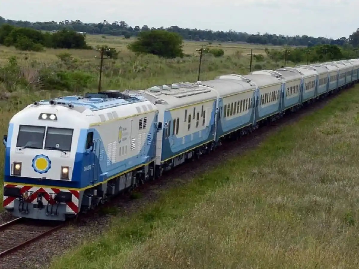 Desde el domingo el tren de pasajeros vuelve  a parar en Sunchales   
