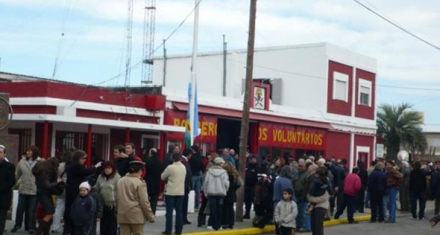 CINCUENTA AÑOS DE LABOR